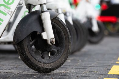 Ein Verbot von Leih-E-Scootern ist in größeren Städten wie München oder Berlin bisher nicht geplant.