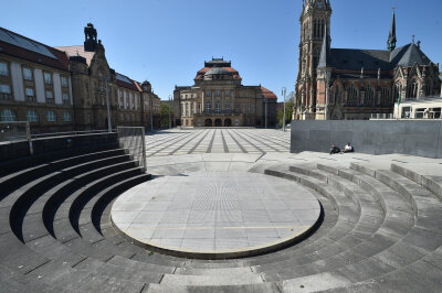 Haus ohne Hüter, Leuchtturm ohne Leuchte: Der Posten des musikalischen Chefs des Chemnitzer Theaters, des Generalmusikdirektors, ist verwaist. 
