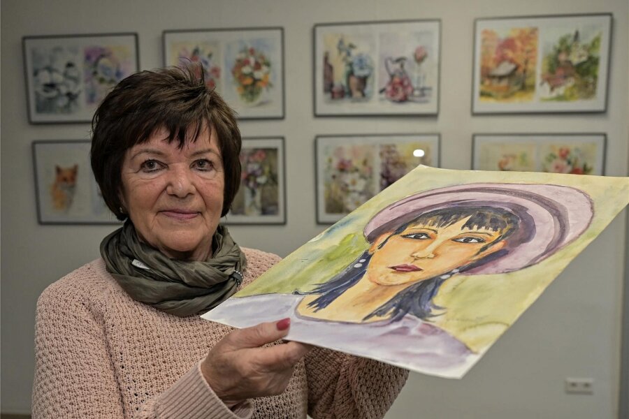 80-Jährige will‘s wissen: Künstlerin wagt erste eigene Ausstellung im Erzgebirge - Karin Gebhardt stellt in Leukersdorf Zeichnungen und Keramik aus. Sie lebt seit 25 Jahren mit ihrem Mann im Erzgebirgsort.