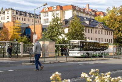 Im Göltzschtal zwischen Rodewisch und Falkenstein hat der ZVV schon im Sommer begonnen, Busse im Stadtverkehr zu reduzieren. Gleiches gilt ab 2024 im ganzen Vogtland. Vor allem der Rufbus gilt den Planern als entbehrlich.
