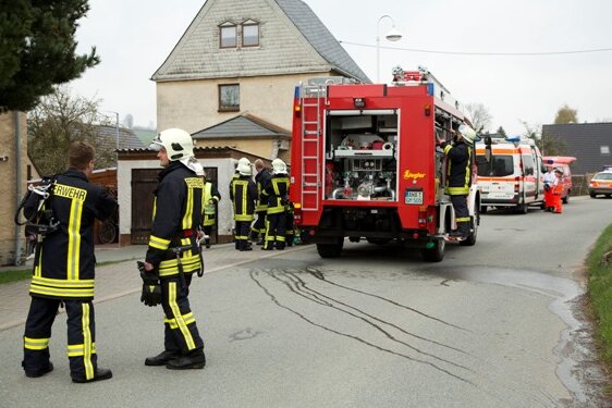 81-Jähriger stirbt bei Wohnungsbrand in Mildenau - Bei dem Brand in Mildenau ist ein 81-jähriger Mann ums Leben gekommen.