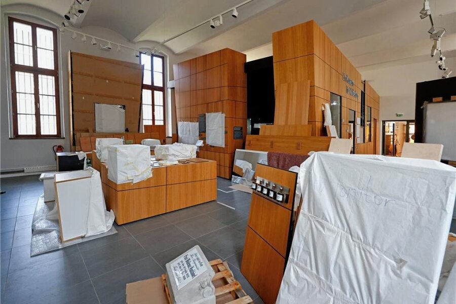 823.400 Euro: Museum in Waldenburg erhält DDR-Parteigeld - Blick in die Begleitausstellung im Erdgeschoss: Die Schau ist seit rund dreieinhalb Jahren geschlossen. 