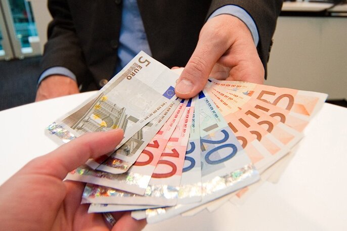 84-jähriger Chemnitzer zahlt 1500 Euro an Trickbetrüger - 