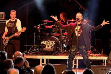 Aus Kanada nach Reichenbach: Die Prog-Rock-Band Red Sand begeisterte 2017 und 2019 die Fans im Neuberinhaus.