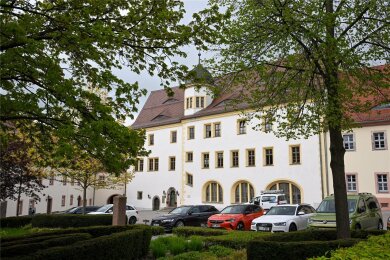 Bis zu 4,2 Millionen Euro könnten Limbach-Oberfrohna an Gewerbesteuereinnahmen fehlen. Deswegen wurde nun eine Haushaltssperre verhängt.