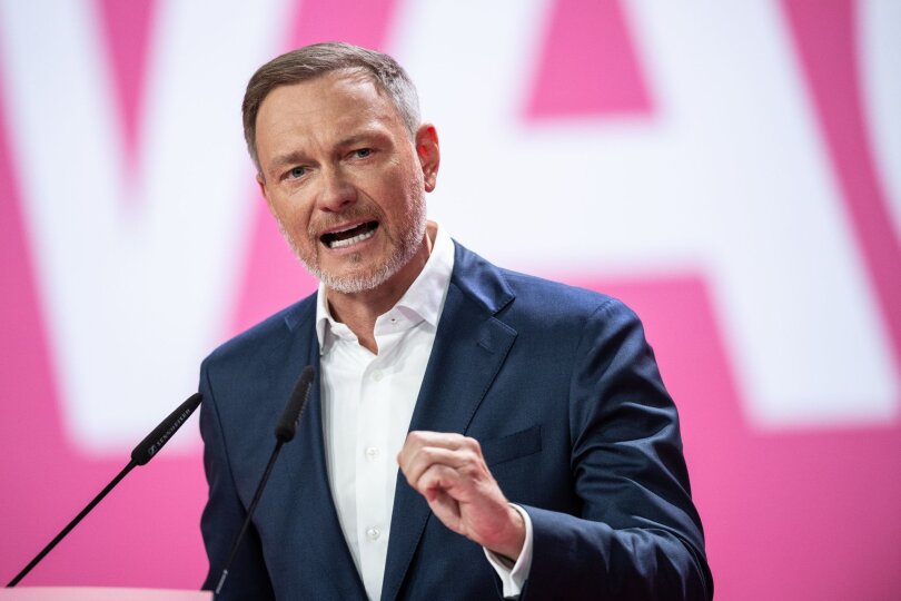 Parteichef Christian Lindner fordert auf dem Parteitag der FDP in Berlin die Ampel-Partner auf, einen wirtschaftlichen Aufschwung Deutschlands in den Mittelpunkt der Koalitionsarbeit zu stellen.
