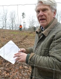 8500 neue Bäume: Vom Kahlschlag zum Klimaschutzwald - Forstwirt Reinhard Müller-Schönau hat Albrecht von Schönberg beraten.