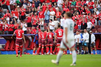 Die Schweiz startet mit einem 3:1-Erfolg in die Fußball-Europameisterschaft.