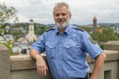 Polizeihauptkommissar Jens Oppel ist Revierleiter im Polizeirevier Auerbach-Klingenthal. Er schätzt die Sicherheitslage in Auerbach als insgesamt gut ein.