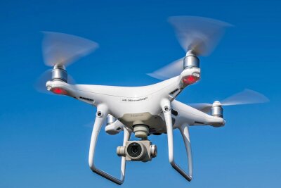 Zum Angebot der Volkshochschule an ihren Aktionstagen gehören 45-minütige Kurse zum Thema Drohnen-Fluggeräte.