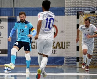 Auf Torhüter Dmytro Lytvynenko (links), der im Testspiel gegen Carl ZeissJena Kapitän war, konnten sich die Hohenstein-Ernstthaler auch zum Saisonstart in Düsseldorf verlassen. 