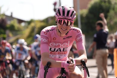 Tadej Pogacar ist der dominierende Fahrer beim Giro d'Italia.