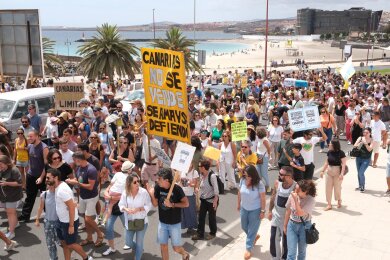 Demonstration gegen das Massentourismusmodell auf Fuerteventura.