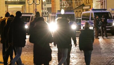 Seit mehreren Wochen gibt es montags nicht nur in der Chemnitzer Innenstadt Proteste gegen die Coronaregelungen und die Impfpflicht. Die Organisatoren sprechen von sogenannten "Spaziergängen".