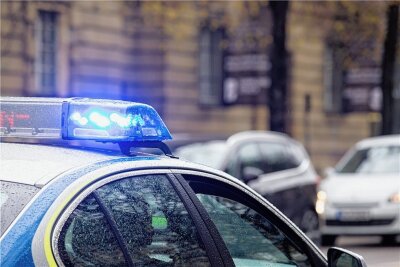 Ein 16-Jähriger wurde am Donnerstagabend bei einem Unfall in Treuen schwer verletzt.