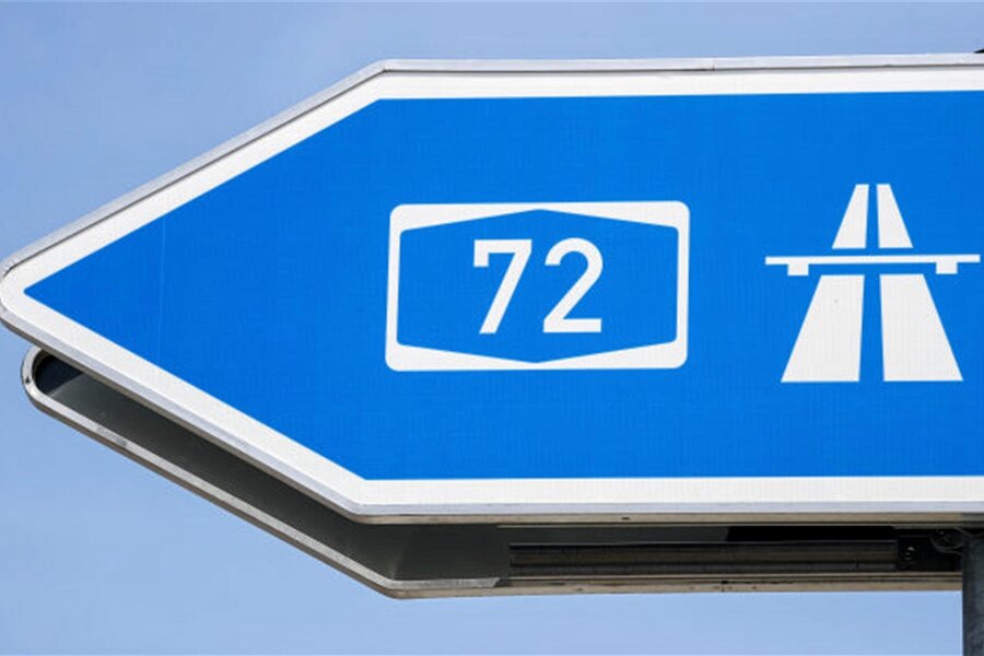 A 72 bei Zwickau: Auto von Pendlerparkplatz gestohlen - Das Fahrzeug war mehrere Tage nahe der Autobahnauffahrt Zwickau-Ost abgestellt.