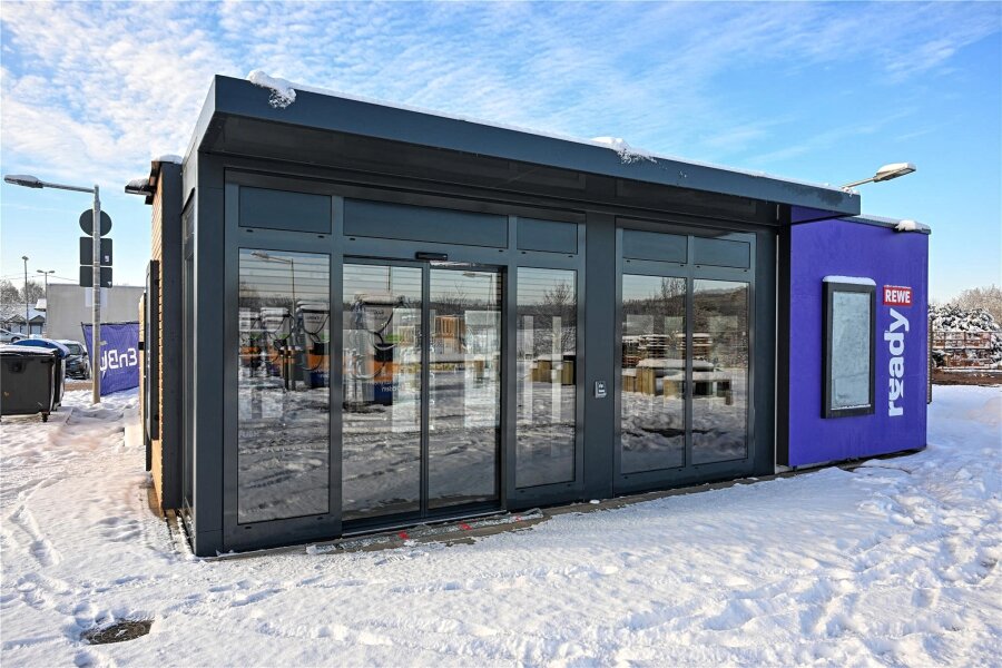 A4 in Lichtenau: Lekkerland öffnet ersten 24-Stunden-Shop mit künstlicher Intelligenz - So sieht er aus: der neue 24-Stunden-Shop, der über Künstliche Intelligenz, Sensoren und Kameras gesteuert wird.