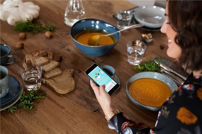 Die Suppe hat wenige Kilokalorien. Doch sind auch Ort und Zeitpunkt zum Essen günstig? Die App hilft spielerisch bei der Antwort. 