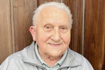 Abschied von einem Hetzdorfer Urgestein: Günther Fischer stirbt mit 93 Jahren - Günther Fischer konnte für die Vorbereitung des ersten Hetzdorf-Treffens im vorigen Jahr viele Fakten und Anekdoten liefern. 