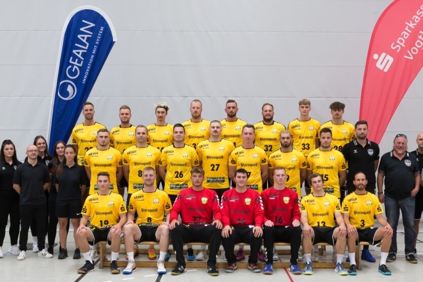 Sie sollen es richten: Das Team des SV 04 Oberlosa vor dem Start der neuen Saison in der Mitteldeutschen Handball-Oberliga. 