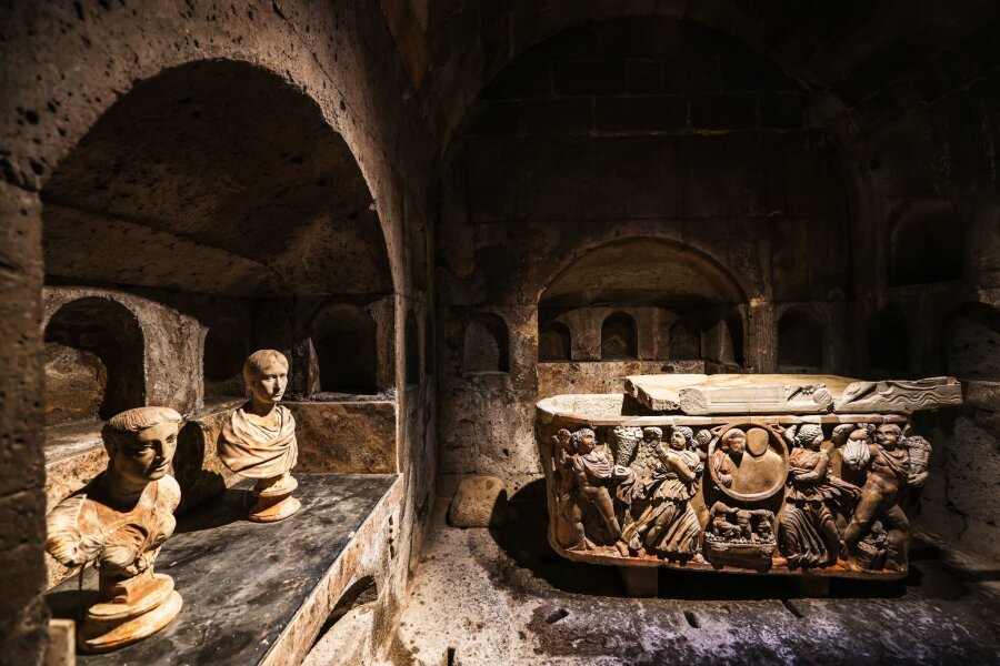 Abstieg ins Totenreich - Ein Grab wie bei Indiana Jones - Fast 2000 Jahre ist das Römergrab alt.