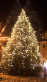 Abstimmung: Schönster Weihnachtsbaum steht in Penig - Der Peniger Weihnachtsbaum strahlt nach Meinung der "Freie Presse"-Leser in der Region am schönsten.