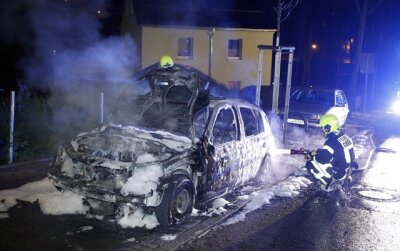 Adelsberg: Renault Clio vollständig ausgebrannt - 