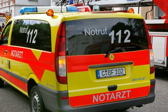 Adorf/V.: 14-Jähriger bei Sturz von Sprungturm verletzt - 