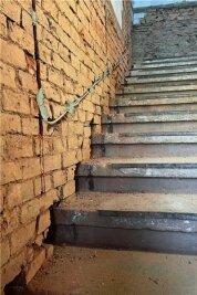 Ärger in Hoheneck: Betonschicht verdeckt Stufen des Leids - So sahen die Treppenstufen im Turm bisher aus.