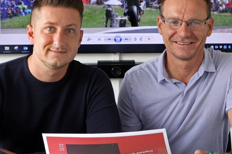 Ärger um ungültige Sachsenring-Tickets - Die Geschäftsführer der Sachsenring Event GmbH Lutz Oeser (rechts) und Robert Dorn bereiten bereits den Moto-GP für das kommende Jahr vor. 