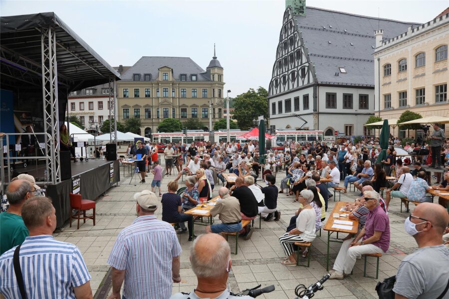 Ärger vorm „Kandidatengrillen“ am Samstagabend in Zwickau: FDP beklagt Diskriminierung - Das „Kandidatengrillen“ auf dem Zwickauer Hauptmarkt blickt auf eine relativ junge Tradition zurück, hat sich inzwischen aber einen festen Platz im Wahlkalender erobert.