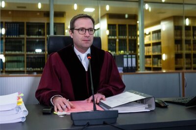 AfD zu Recht rechtsextremistischer Verdachtsfall: So begründet das Gericht das Urteil - Der Vorsitzende Richter am Oberverwaltungsgericht Münster, Gerald Buck, verkündete am Montagmorgen das Urteil.