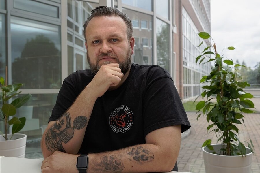 Norman Pörschke war von 1999 bis 2007 Berufssoldat. An dieses Leben erinnert den heutigen Kantinenbetreiber ein Tattoo. 