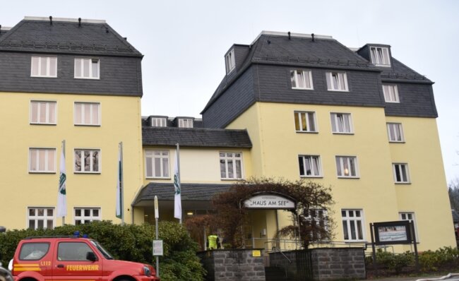 Die Alloheim Senioren-Residenz Haus am See in Bad Elster. Im Oktober 2012 eröffnete der Pflegeheimbetreiber die Einrichtung im zuvor acht Jahre leer stehenden Ex-Sanatorium des Zentralkomitees der SED. 