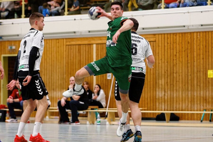 Als Außenseiter, aber mit breiter Brust ins Pokalspiel-Handballfest - Nico Cornelius ist mit 116 Toren bester Werfer des BSV Limbach-Oberfrohna. Dynamik und Erfahrung des ehemaligen Dritt- und Zweitligaspielers machen oft den Unterschied. 
