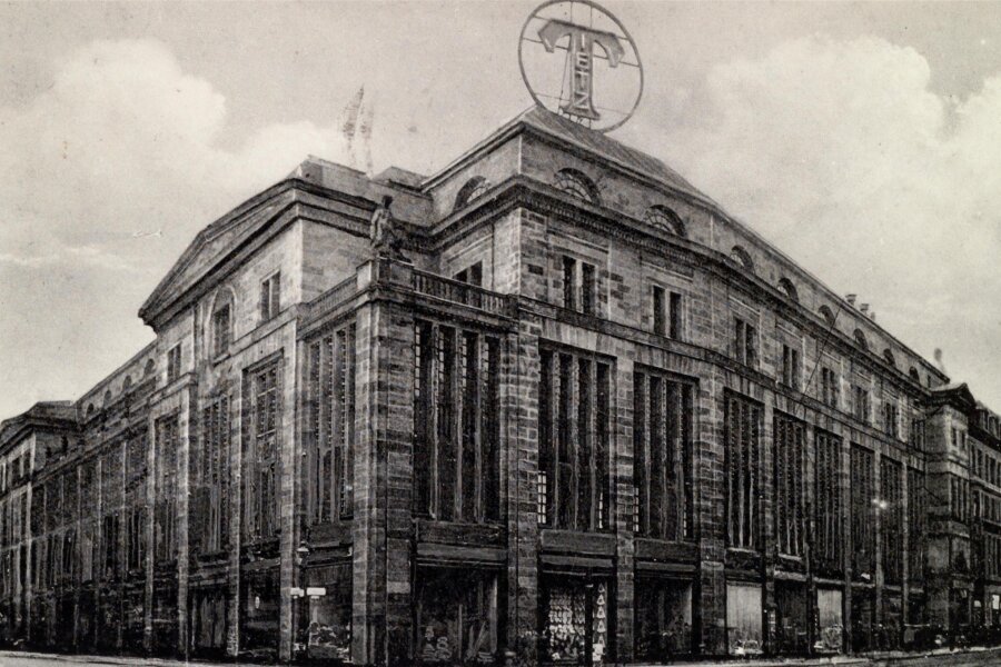 Als Chemnitz Boom-Stadt war – und wie das Tietz hierher kam - Das Warenhaus Tietz im Herzen von Chemnitz um 1930. Heute kaum zu glauben: Es wurde innerhalb von weniger als einem Jahr errichtet.