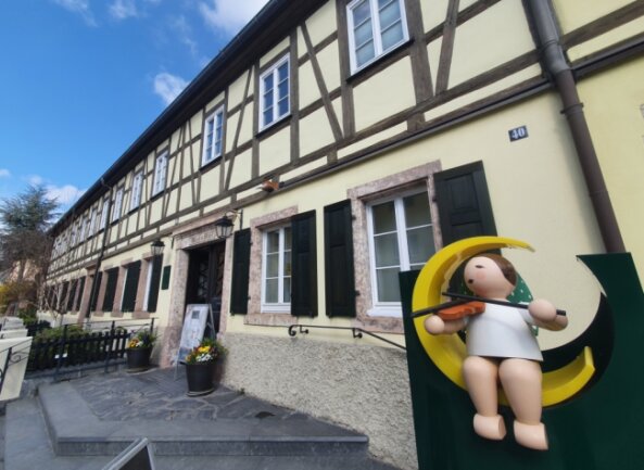 Als der Staat nach den Engeln griff - In dem historischen Fachwerkgebäude befinden sich heute die Erlebniswelt und das Geschäft. 