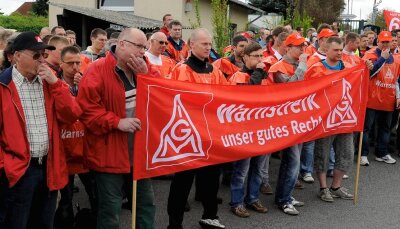 Alstom will den Kesselbau in Neumark verkaufen. Betroffen sind fast 100 Mitarbeiter (Bild vom Warnstreik im Mai).