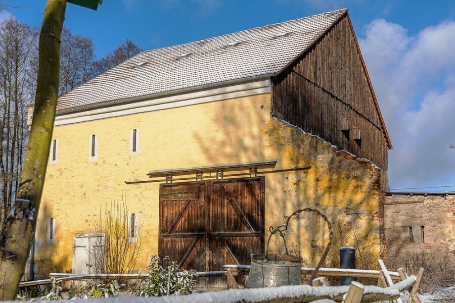 Das baufällige Holzgebäude gegenüber dem Herrenhaus im Oberlauterbacher Natur- und Umweltzentrum wird im Frühjahr einer Rundum-Erneuerung unterzogen.