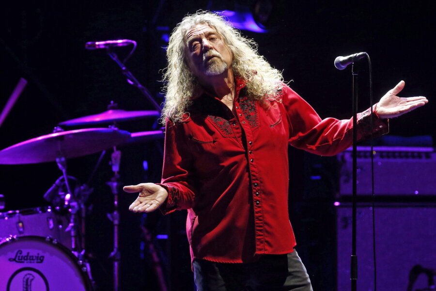 Alternder Rockgott: Led-Zeppelin-Sänger Robert Plant wird 70 - Aufnahme von 2016: Robert Plant, britischer Sänger und ehemaliges Bandmitglied von Led Zeppelin, tritt mit seiner Band The Sensational Space Shifters bei den Nights of the Botanical auf. Am Montag wurde der Musiker 70.