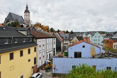 Altes Brauhausensemble Penig: Stadt sucht nach weiterem Fördergeld - Ein Teil des Peniger Brauereigeländes wird abgerissen. Vorbereitungen dafür haben begonnen. 