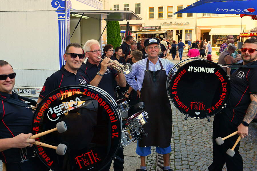 Altstadtfest: Mit Pauken und Trompeten ins Festwochenende - 