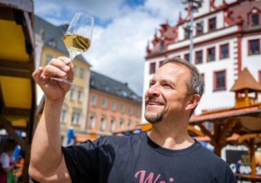 Am Freitag geht's los: Worauf wir uns beim Chemnitzer Weinfest freuen können - Zum Wohl: Gastronom André Gruhle managt das Weinfest.