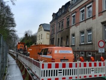 Am Freitag rückt der Abrissbagger an - Seit Montag ist die Burgstädter Straße in Mittweida gesperrt. Hier muss ein einsturzgefährdetes Haus abgerissen werden. 