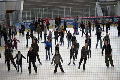 Am Sonntag Winterfest zur Eröffnung der neuen Chemnitzer Eisschnelllaufbahn - Auch öffentliches Eislaufen in der Eissporthalle gibt es zum Winterfest. 
