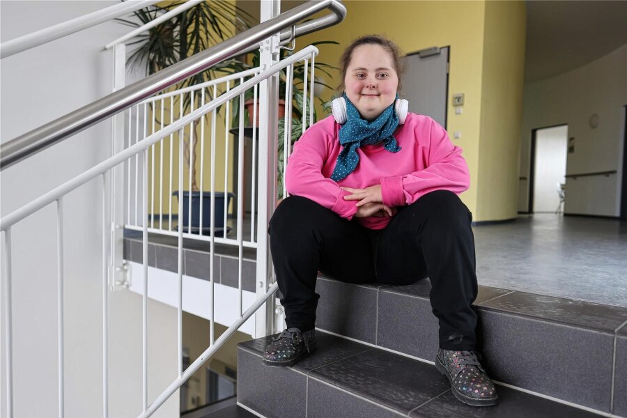 Amor für Menschen mit Behinderung: So hat Jenny aus Zwickau ihre große Liebe gefunden - Jenny Geyer, 23 Jahre, steht auf Musik, Kino, Basteln und noch viel mehr. Durch die „Herzenssache“ in Zwickau hat sie ihren Traummann gefunden: lieb, humorvoll und klug.