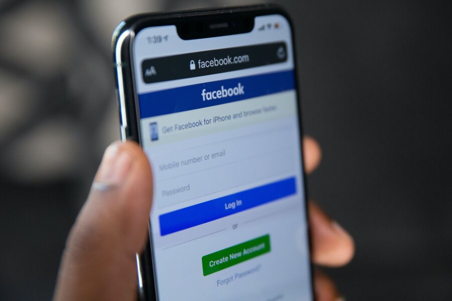 Angeblich "Mädchen in Mittweida gekidnappt": Polizei warnt vor Fake-Posts bei Facebook - Die Polizei rät in so einem Fall, solche Posts nicht zu teilen oder weiterzuleiten.
