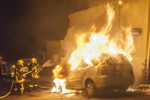 Annaberg-Buchholz: Mehrere Autobrände in einer Nacht - 