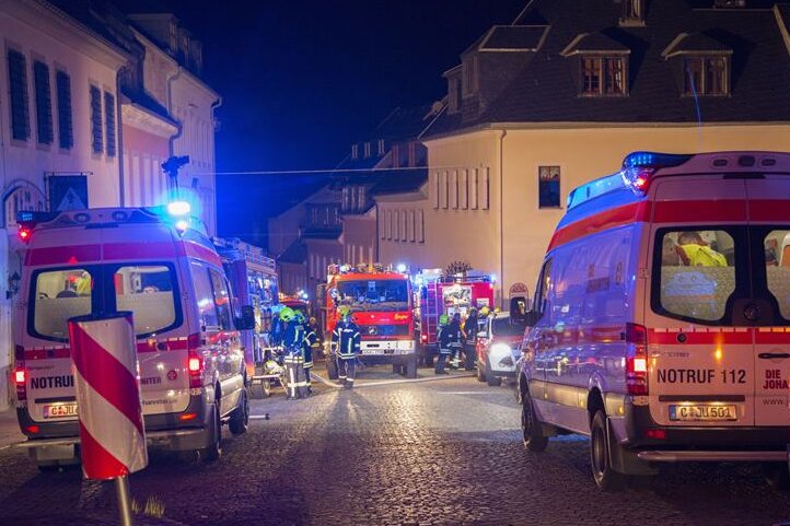 Annaberg-Buchholz: Wohnungsbrand mit elf Verletzten - 