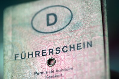 Ansturm auf Führerscheinstelle in Mittelsachsen: Amt erweitert Öffnungszeiten - 